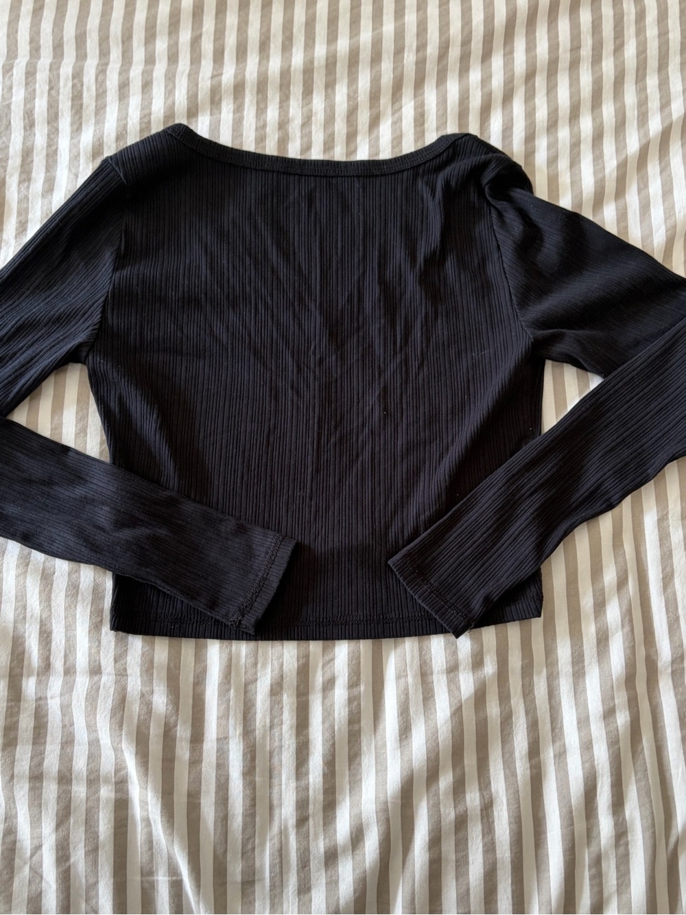 Splendid Black Ribbed Long-Sleeve Crop Top - Picture 4 of 4